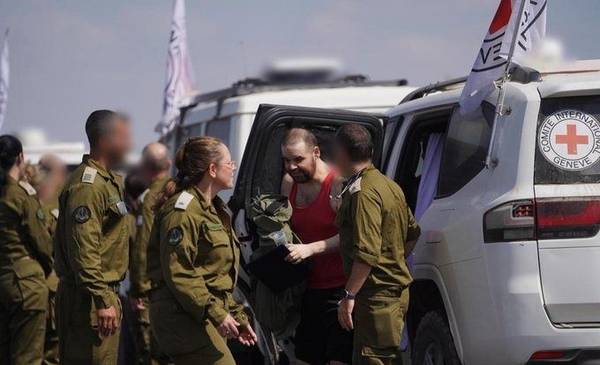 13/10/2025 | UN DÍA MÁS.- Principio de paz entre Israel - Palestina, se viene el clásico platense y Día del Psicólogo