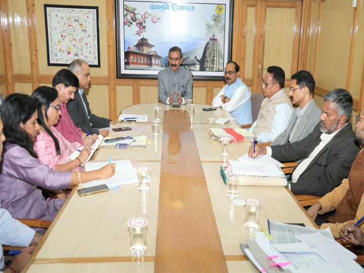 CM Sukhu directs administrative to prioritise pending projects