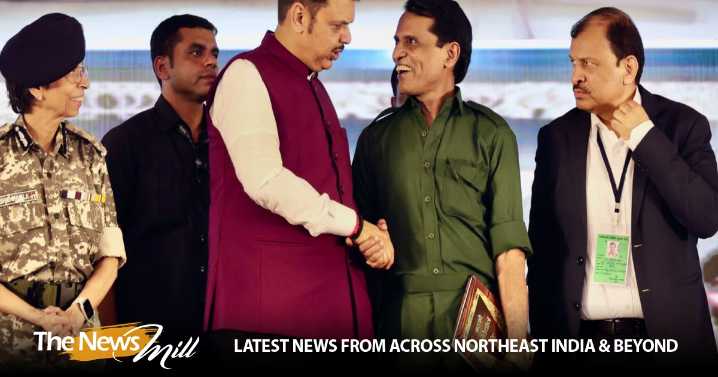Top Naxal commander Mallojula Venugopal Rao surrenders before Maharashtra CM Fadnavis in Gadchiroli