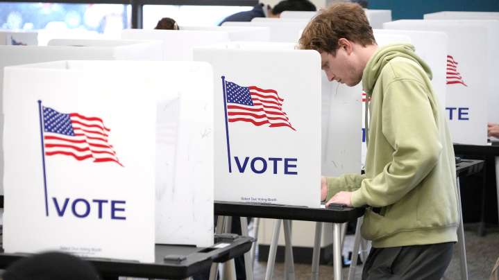 Judge orders Wis. election officials to check citizenship of voters