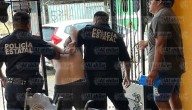 Gringo arma escándalo al meterse a una casa que no era suya del centro de Mérida