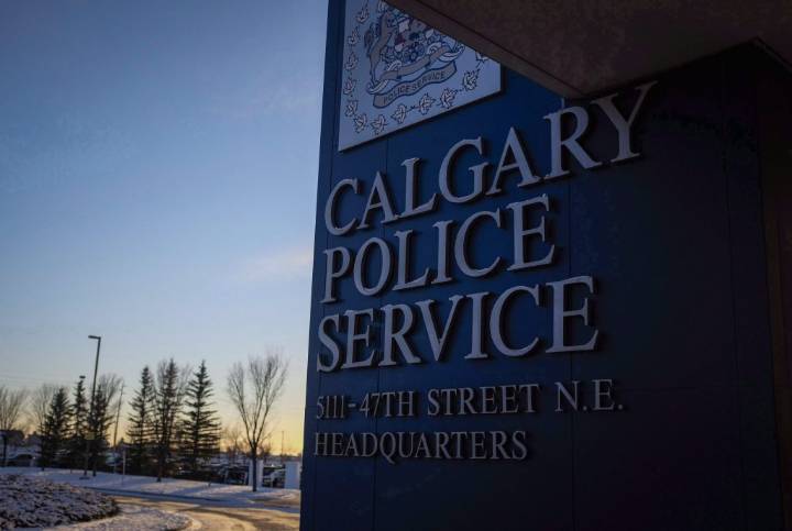 Man hospitalized after multi-vehicle crash in NW Calgary: police