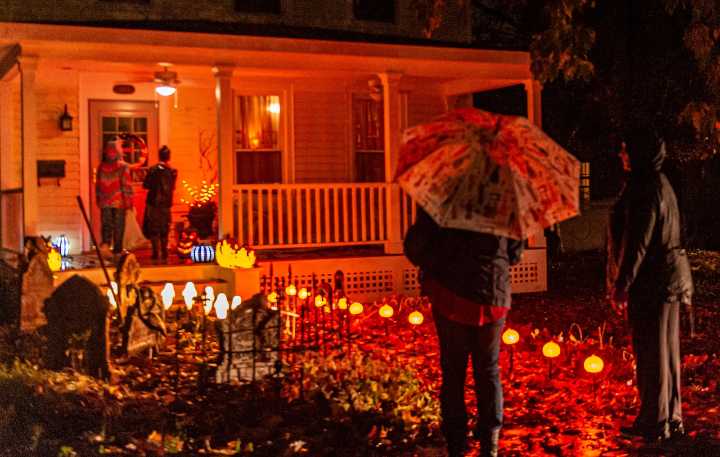‘Winds will be howlin’ for Upstate NY trick-or-treaters on Halloween night