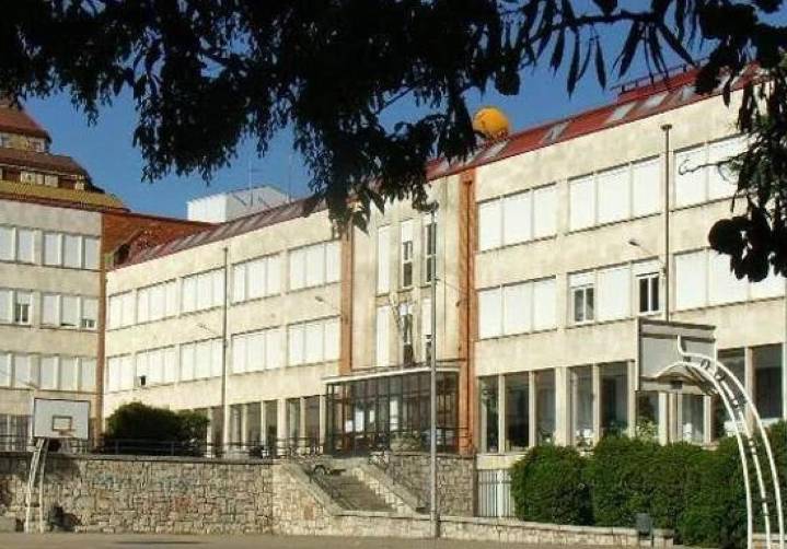 Las Cortes se comprometen a garantizar la continuidad del ciclo de Planta Química del IES Padre Isla
