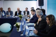Kicillof respaldó a los intendentes en plena campaña: “Juegan un papel fundamental”