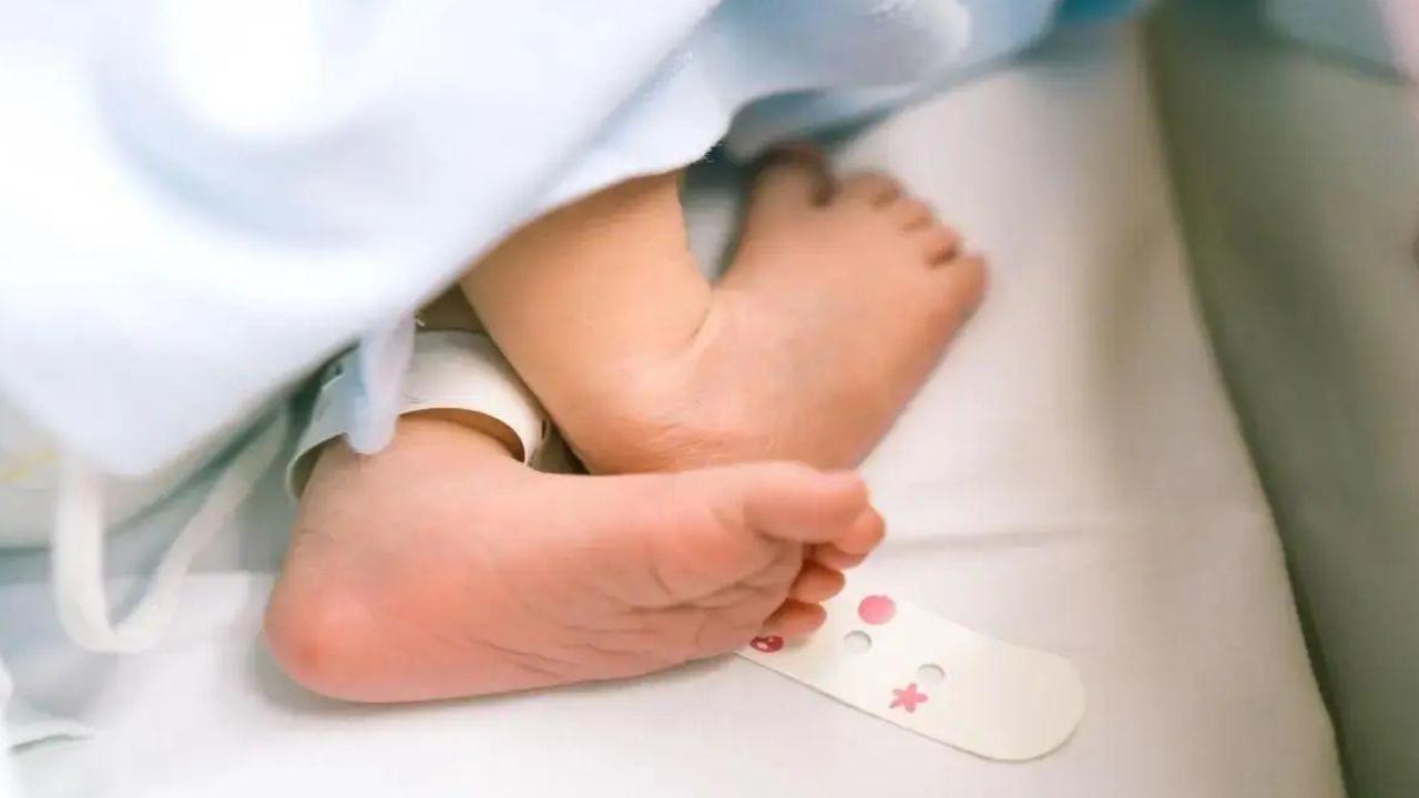 Mumbai Miracle: Kind stranger in Malad saves newborn baby left on footpath