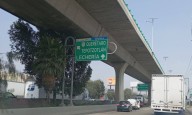 Agandallan entrada a la autopista México-Querétaro y obligan a automovilistas a pagar por incorporación