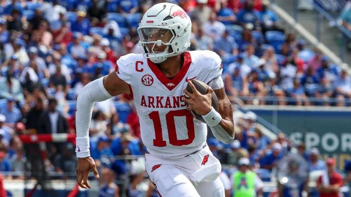 Week 9 college football odds, predictions, picks, best bets, expert parlay returns +600