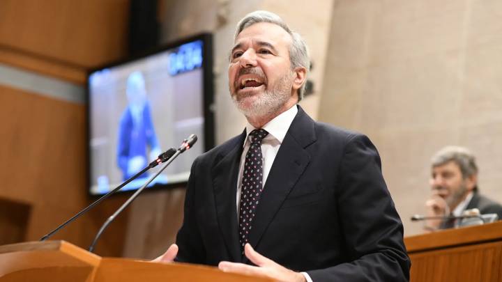 Azcón redobla la presión a Nolasco con el presupuesto: "Este Vox que bloquea es el Vox que quiere Pedro Sánchez"