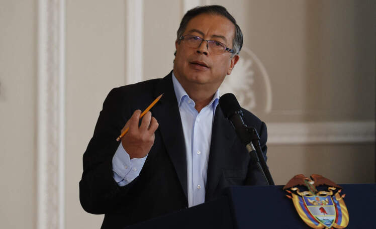 Estados Unidos impone sanciones financieras a Gustavo Petro