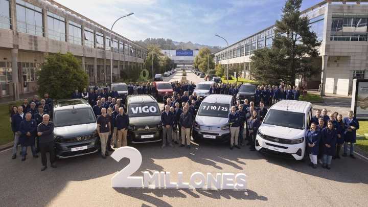 Stellantis Vigo alcanza los dos millones de vehículos de la última generación de furgonetas ligeras