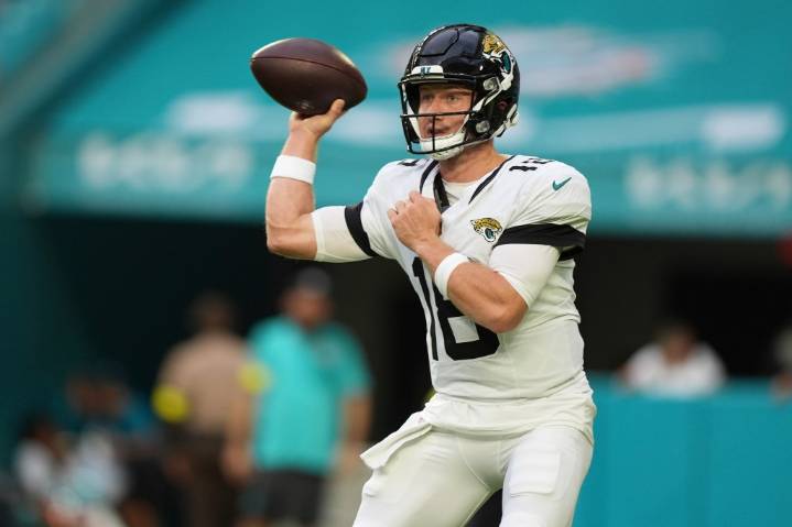 Vikings sign another quarterback for depth behind J.J. McCarthy