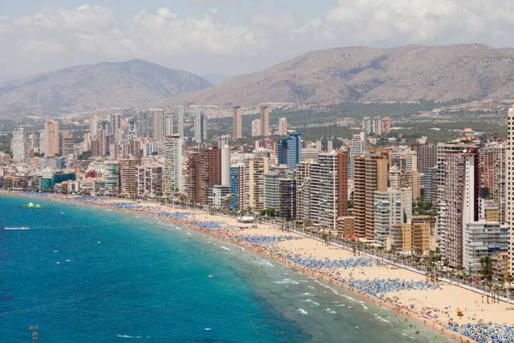 Han encontrado la forma de convertir edificios altos en baterías. Y eso convierte a Benidorm en nuestra mejor baza