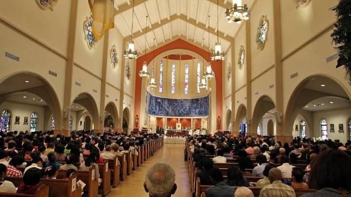 ‘Most prolific pedophile priest.’ New suit resurfaces notorious Florida case