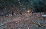 Explosión de pipa paraliza tránsito en tramo Xilitla