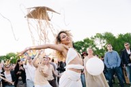Temporada de festivales. Corona inauguró las Sunsets Sessions 2025 con un atardecer a pura música en Ciudad Universitaria