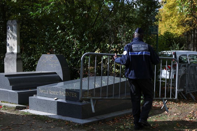 Former French justice minister Badinter's grave desecrated ahead of Pantheon ceremony