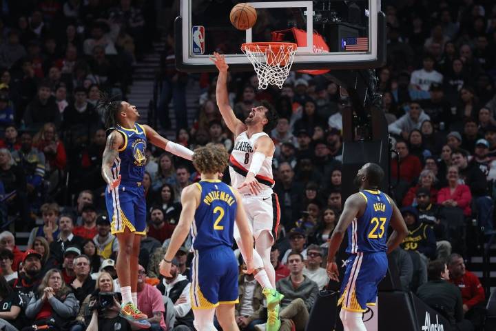 Deadspin | Blazers blast Warriors in first game under Tiago Splitter