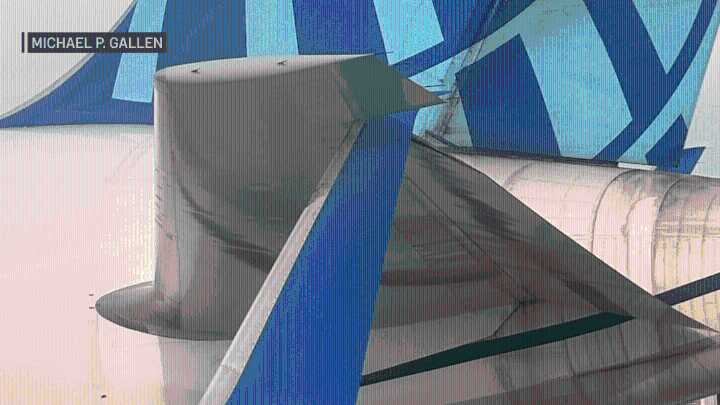 2 planes clip wings at Chicago’s O’Hare Airport