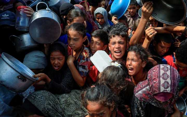 ¿Cuándo entra en vigor el alto al fuego en Gaza?
