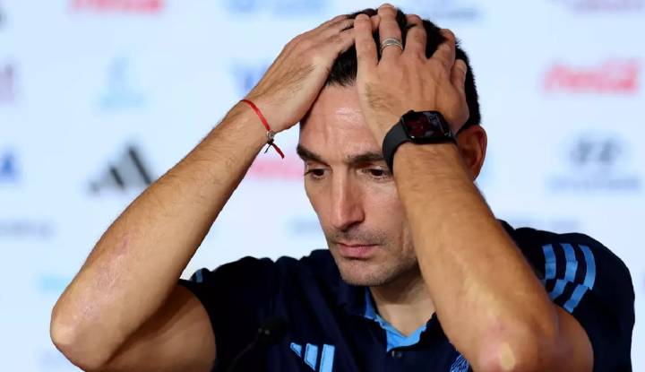 «Lágrimas»: la emoción de Scaloni tras la muerte de Russo que impacta a Argentina
