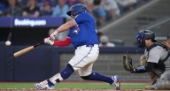 Kirk conecta dos jonrones y Azulejos vencen 10