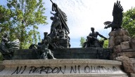 A un día de ser restaurada: vandalizan con rayado la Fuente Alemana en Parque Forestal