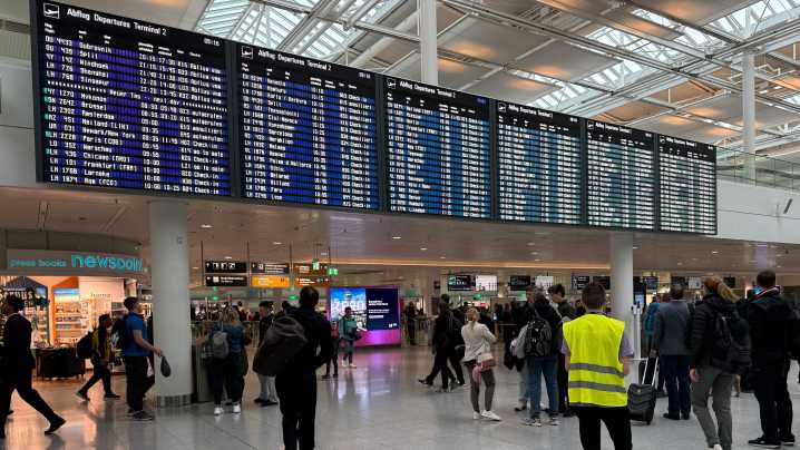 El aeropuerto de Múnich retoma su actividad tras tener que cerrar por segunda noche debido al avistamiento de drones