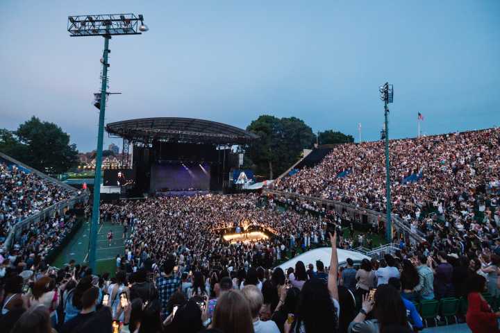 Residents sue city, NYPD for allegedly taking over private streets during Forest Hills Stadium concert season