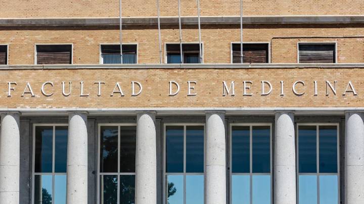 En España no faltan médicos, ni emigran; sí hay un problema de distribución y planificación