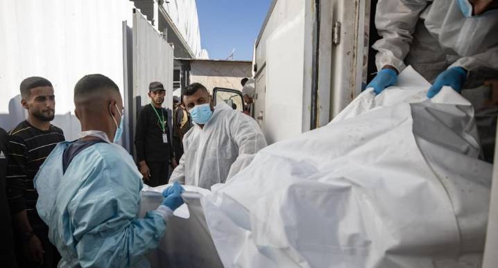 Israel devuelve a Gaza otros 45 cadáveres de palestinos tras entrega de cuerpos de rehenes 