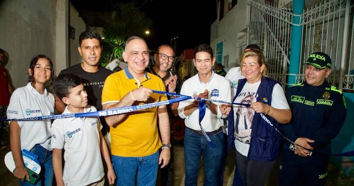 ¡Transformando mi Barrio! Alcalde Carlos Pinedo Cuello pone en marcha pavimentación de 6 nuevas calles en Gaira