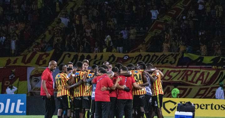 Mintrabajo suspende labores del Deportivo Pereira hasta que pague las deudas con jugadores y trabajadores