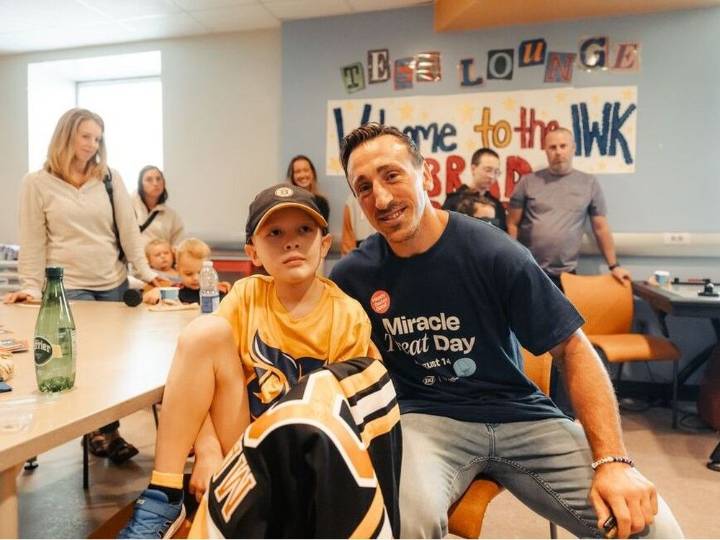 Brad Marchand steps away from NHL to help friend who lost his daughter