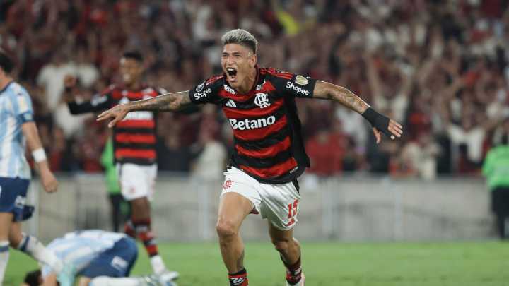 Video | Jorge Carrascal, brillante en la semifinal de Copa Libertadores: le dio vida a Flamengo y marcó un golazo crucial en el triunfo contra Racing