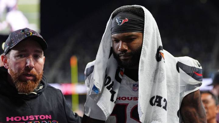 Texans' Nico Collins suffers concussion after catch attempt