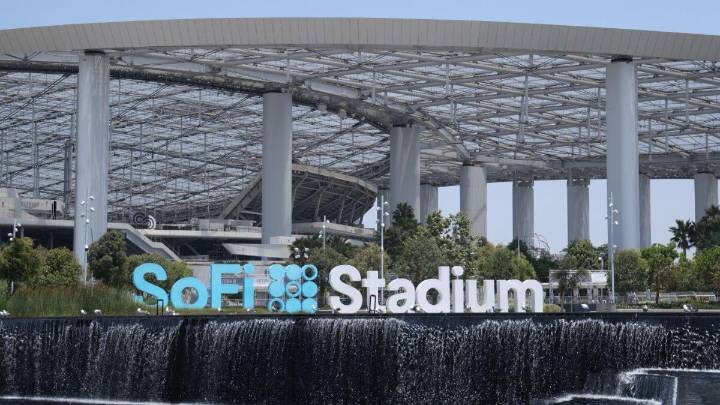 Hawks trained for bird control stolen at SoFi Stadium during Colts vs. Rams still missing