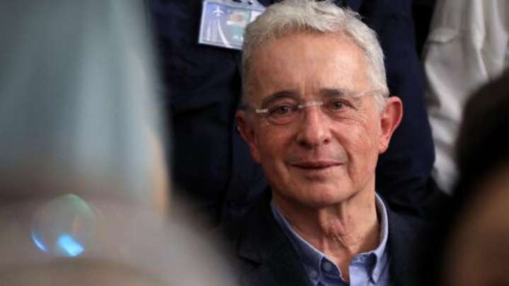 Tribunal Superior de Bogotá absuelve al expresidente Álvaro Uribe en casos de soborno