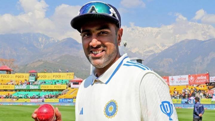 Cricket Ravi Ashwin Reveals Fake Adam Zampa’s WhatsApp Chat Asking for Phone Numbers of Cricketers, Ex-India Spinner Gives Hilarious Reply: ‘Compiling in Excel, Preparing it for U’ (Watch Video)