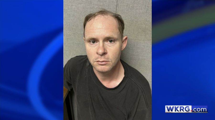 Man accused of posing as teen, luring Mobile County minor to home