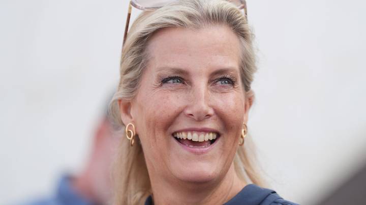 Duchess Sophie just pulled off white trousers in autumn