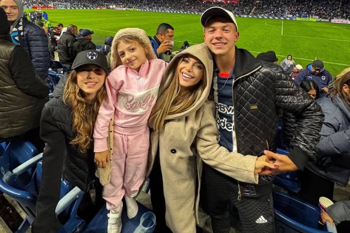 "Hasta el infinito". El emotivo posteo de Eva Anderson con sus hijos, a dos meses de su separación con Demichelis