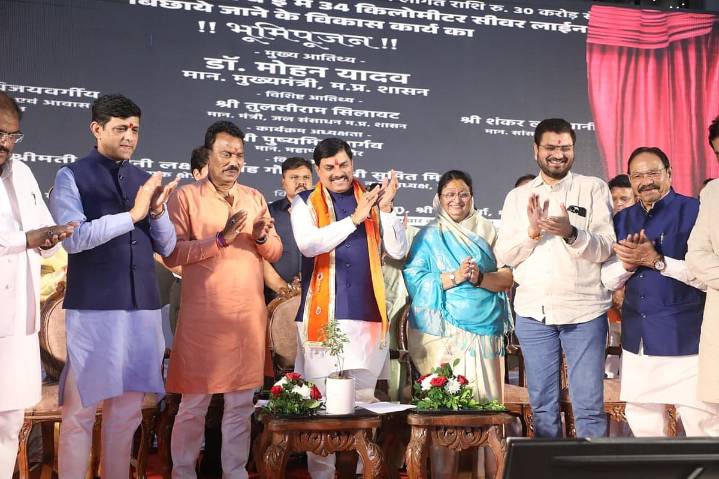 Indore News: CM Mohan Yadav Lays Stone For ₹80 Crore Key Infrastructure Projects In City