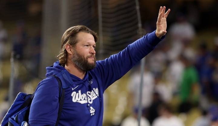Clayton Kershaw takes in final moments at Dodger Stadium