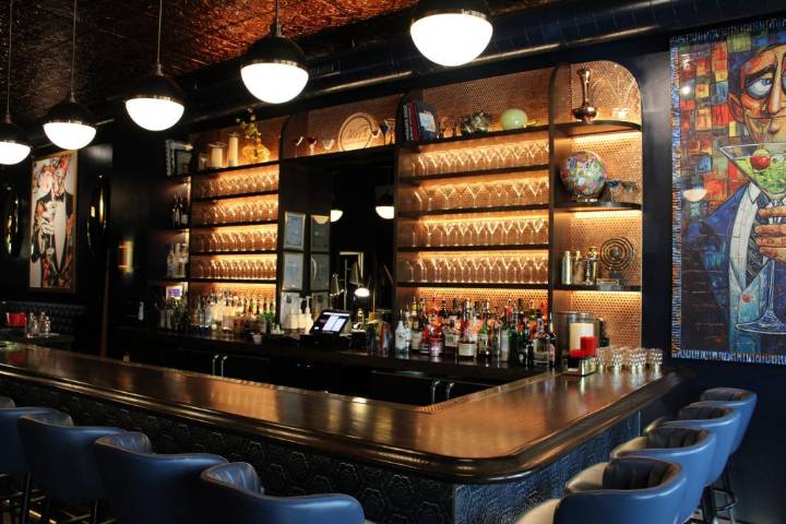 Wil’s Martini Lounge Opens In Andersonville: ‘This Bar Is For Everyone’