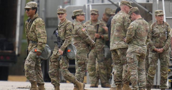 Texas National Guard members arrive in Illinois, sources say troops could begin assignments Wednesday