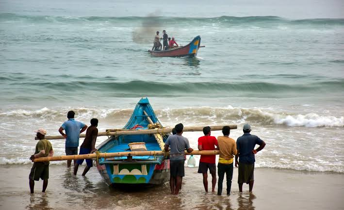 Cyclone Montha Nears Odisha: Southern Districts on High Alert, Fishermen Urged to Return to Shore