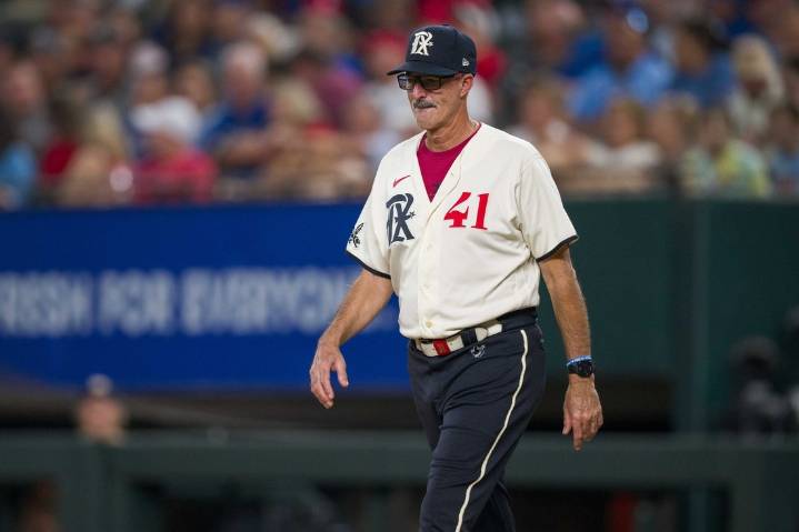Deadspin | Pitching coach Mike Maddux leaving Rangers for Angels