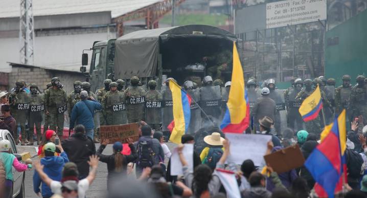 El Gobierno de Ecuador enviará convoy humanitario al epicentro de las protestas indígenas