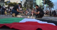 Video: plantón en Manizales, con banderas de Palestina arropan una plazoleta, se reúnen decenas de ciudadanos